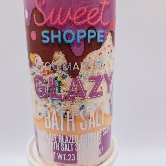 Sweet Shoppe Chocolate Glazed Cupcake Scent Shea Butter Bath Salt With Sprinkles - Picture 2 of 6